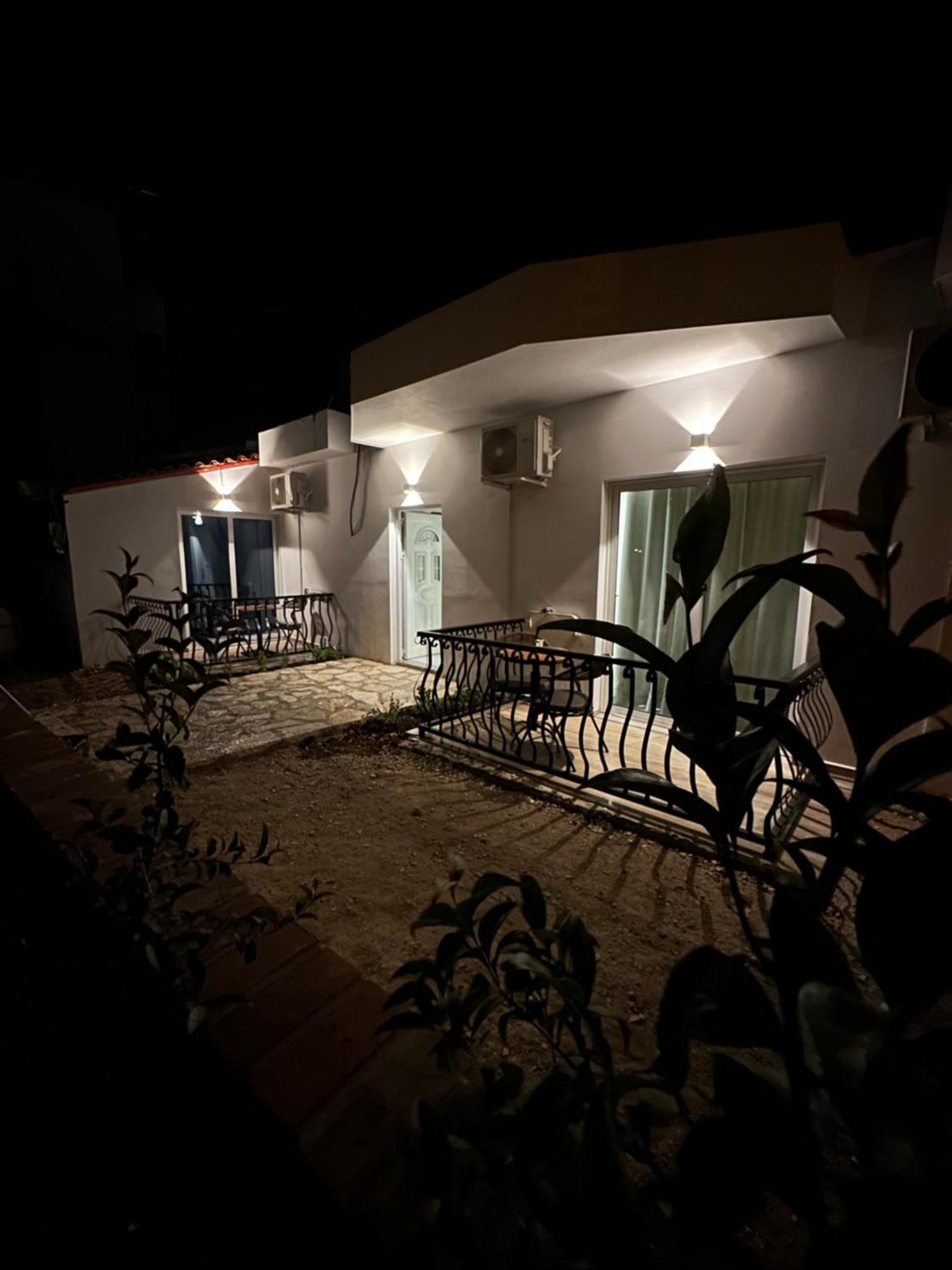 Fiore Rooms 2 사밀 외부 사진
